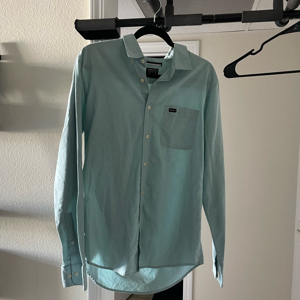 Rvca medium long sleeve collared shirt